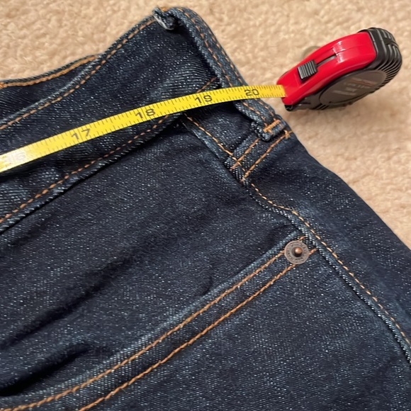 Old Navy Slim built-in flex Jeans, 40x32 - Picture 3 of 4